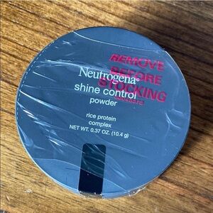 NWT 2 Compacts Neutrogena Shine Control Powder Rice Protein Complex Matte Finish